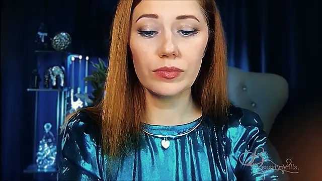 MissBeverlyMills online show from April 24, 2026, 4:37 am