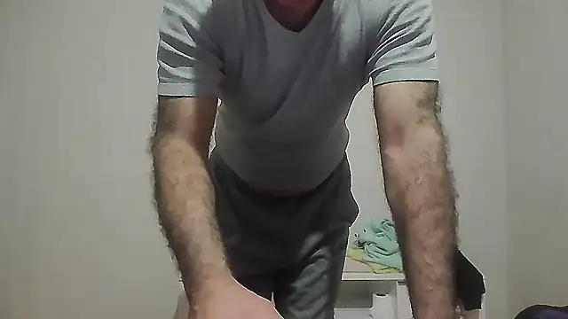 Snapshot of takcikarr chatting on April 21, 2026, 8:12 pm takcikarr online show from April 21, 2026, 8:12 pm