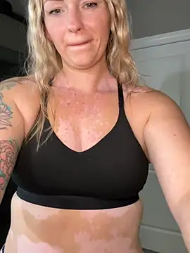MaggieMayI89 online show from July 17, 2026, 6:13 pm