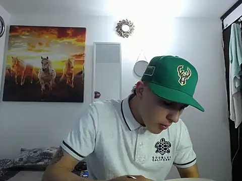 Snapshot of Pharaon_71 chatting on March 5, 2025, 11:27 pm Pharaon 71 online show from March 5, 2025, 11:27 pm