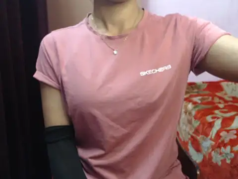 Angel kiyara online show from February 9, 2026, 7:07 pm