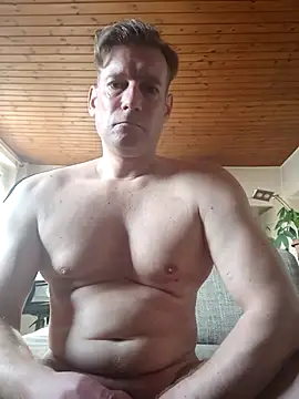 Snapshot of MArciQuarky chatting on March 13, 2025, 9:10 am MArciQuarky online show from March 13, 2025, 9:10 am