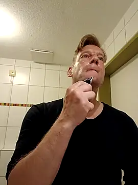 Snapshot of MArciQuarky chatting on October 4, 2025, 2:26 pm MArciQuarky online show from October 4, 2025, 2:26 pm