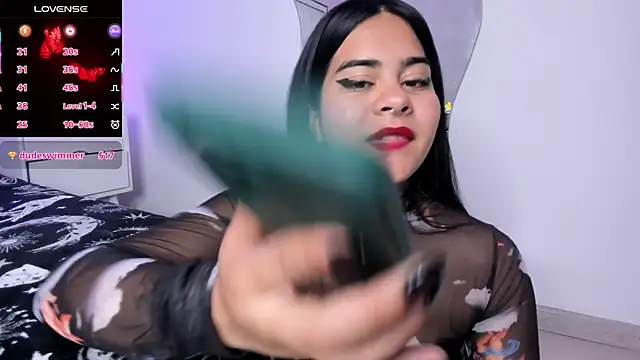 Snapshot of atena_hill chatting on March 13, 2025, 11:05 pm atena hill online show from March 13, 2025, 11:05 pm