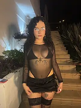 Electra doll  online show from November 13, 2025, 11:36 pm