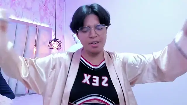 Emmapark  online show from March 9, 2025, 12:10 am