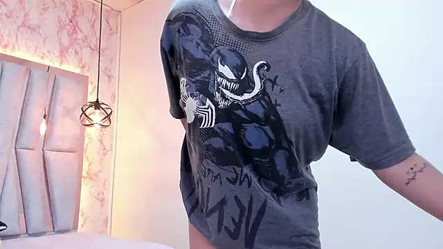 Emmapark  online show from March 12, 2025, 9:45 pm