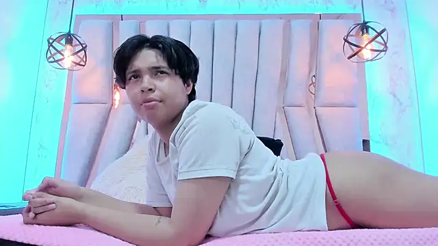 Emmapark  online show from March 16, 2025, 3:58 am