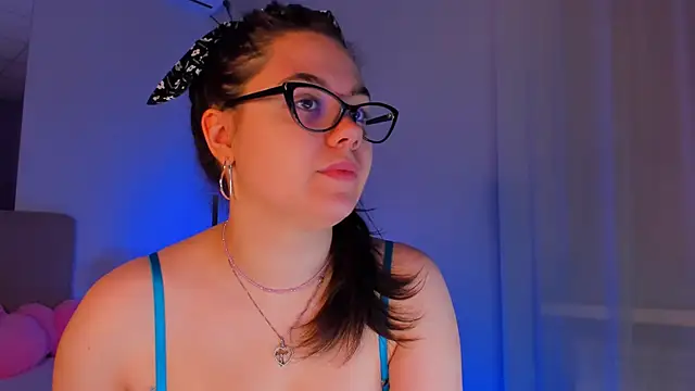 SelenaaSky online show from December 6, 2024, 1:33 pm