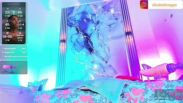 Elizabeth vegaa online show from October 14, 2025, 4:57 am