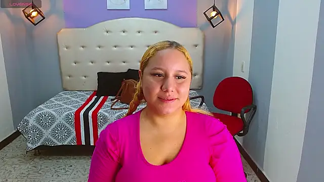 Snapshot of Kathiasaints chatting on March 8, 2025, 7:31 pm Kathiasaints online show from March 8, 2025, 7:31 pm