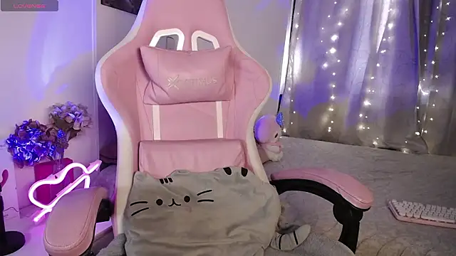 SexyLuna   online show from March 22, 2026, 12:52 pm