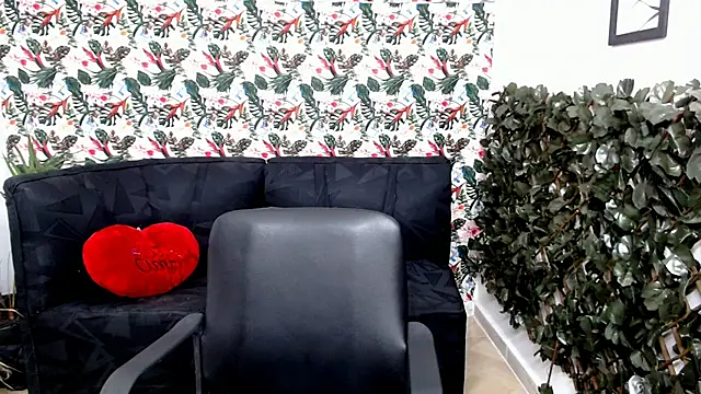 Snapshot of Wendy_Hot_ chatting on February 14, 2025, 6:45 am Wendy Hot online show from February 14, 2025, 6:45 am