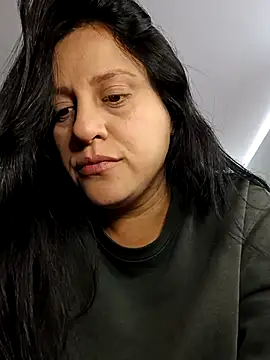 whitegirl0122 online show from February 18, 2025, 1:33 pm