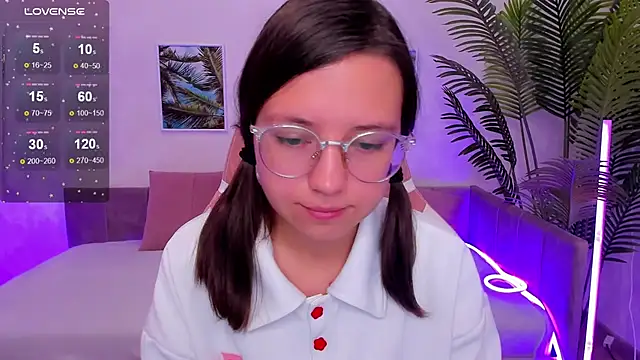 Snapshot of Lina_Brownie chatting on October 6, 2025, 2:31 am Lina Brownie online show from October 6, 2025, 2:31 am