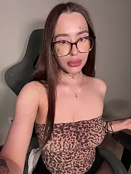 Snapshot of fuckdoll_18 chatting on February 27, 2026, 2:06 pm fuckdoll 18 online show from February 27, 2026, 2:06 pm