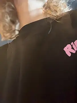 RinaMood online show from January 6, 2026, 3:10 am