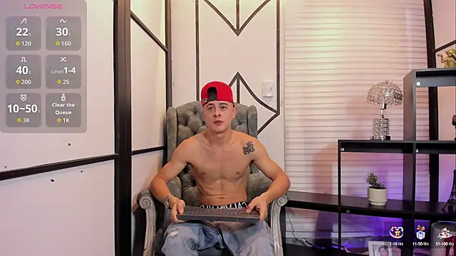 JuniorMorris  online show from October 8, 2025, 8:39 pm