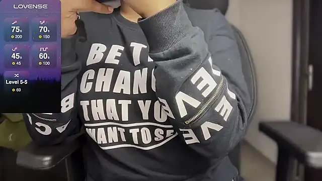 Spice-Summi online show from December 8, 2024, 1:36 pm