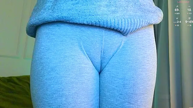 Snapshot of Sereta_Finn chatting on December 14, 2024, 1:49 pm Sereta Finn online show from December 14, 2024, 1:49 pm