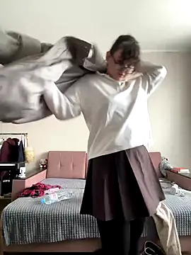 Snapshot of NikaMur chatting on October 6, 2025, 3:37 am NikaMur online show from October 6, 2025, 3:37 am