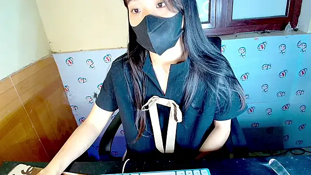   Saphia   online show from October 19, 2025, 2:40 pm