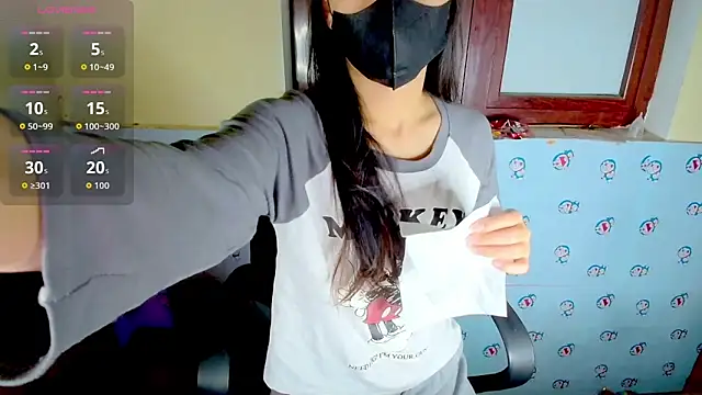   Saphia   online show from November 3, 2025, 3:13 pm