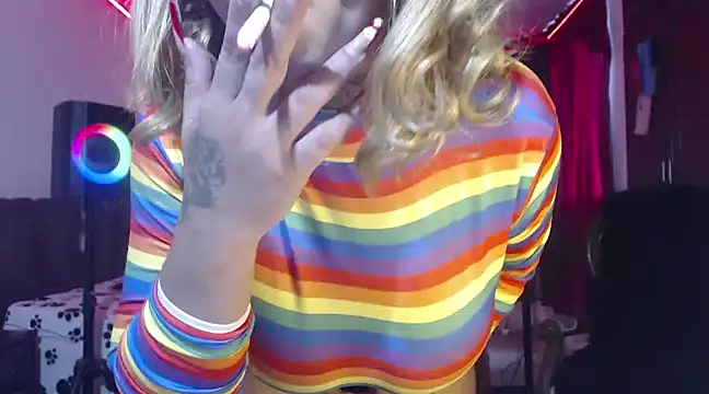 Snapshot of aliceesmith chatting on March 7, 2025, 6:22 pm aliceesmith online show from March 7, 2025, 6:22 pm