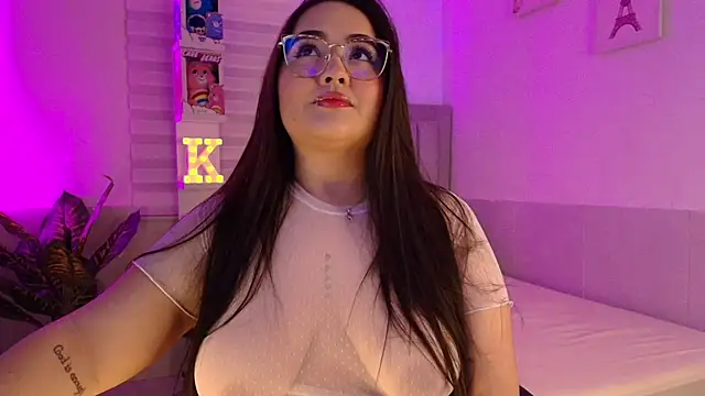 Snapshot of KimGeorgia_ chatting on November 26, 2025, 11:50 pm KimGeorgia online show from November 26, 2025, 11:50 pm