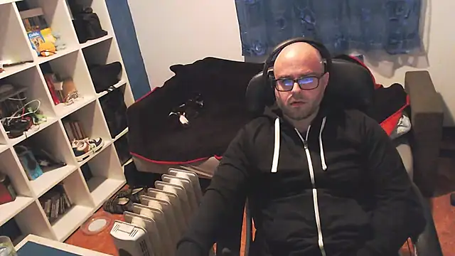 ravingr4d4 online show from February 21, 2025, 10:04 pm