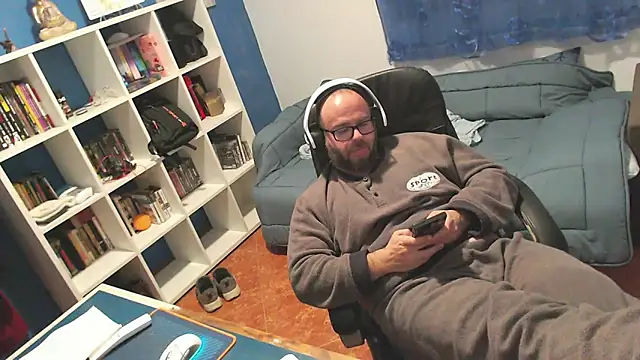 ravingr4d4 online show from February 23, 2026, 11:57 pm