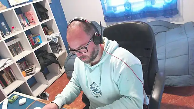 ravingr4d4 online show from March 23, 2026, 10:30 am