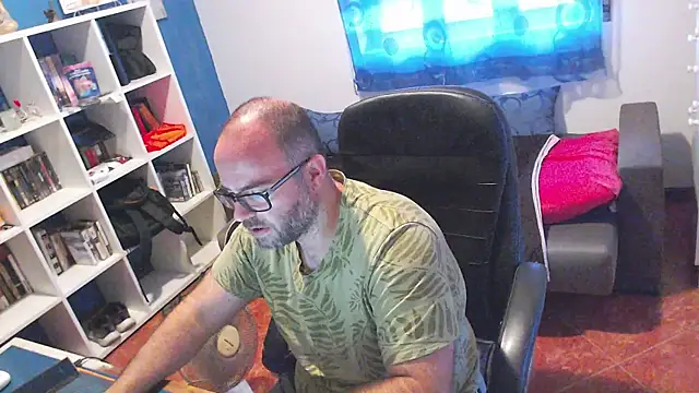 Snapshot of ravingr4d4 chatting on June 30, 2026, 8:15 am ravingr4d4 online show from June 30, 2026, 8:15 am
