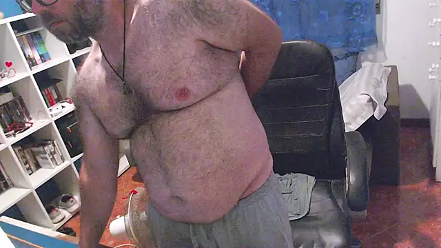 Snapshot of ravingr4d4 chatting on July 6, 2026, 12:40 am ravingr4d4 online show from July 6, 2026, 12:40 am