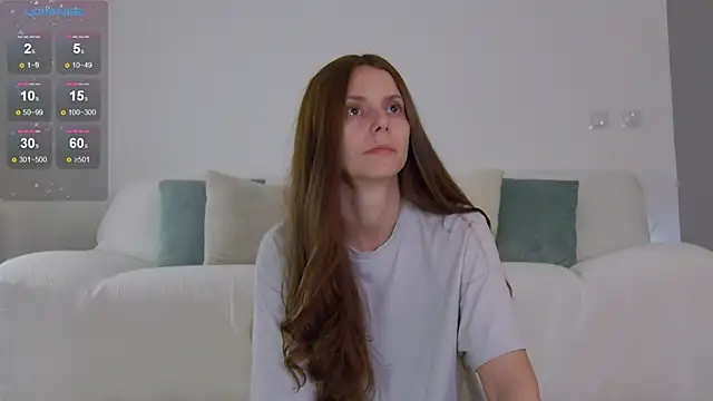 LilyRoselyn online show from November 28, 2025, 1:25 pm