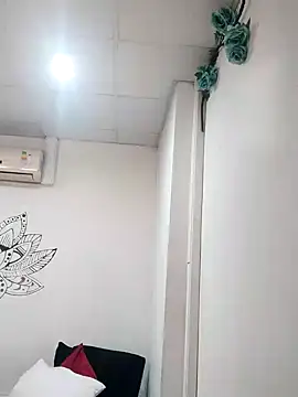 Daniela77771 online show from December 12, 2024, 2:22 pm