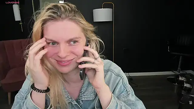 Snapshot of _faptax chatting on September 17, 2025, 6:42 pm faptax online show from September 17, 2025, 6:42 pm