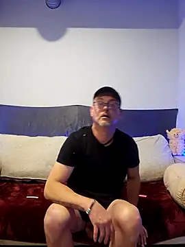 Snapshot of ASSaSINxx chatting on October 25, 2025, 12:45 pm ASSaSINxx online show from October 25, 2025, 12:45 pm