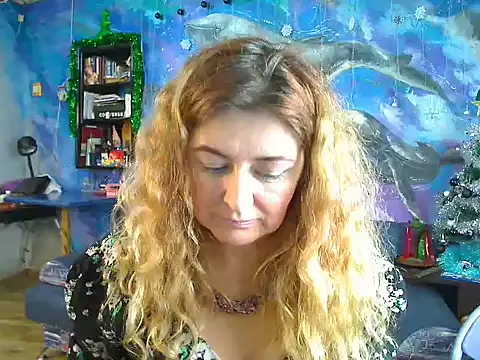 Snapshot of Helen1974 chatting on January 5, 2025, 2:38 am Helen1974 online show from January 5, 2025, 2:38 am