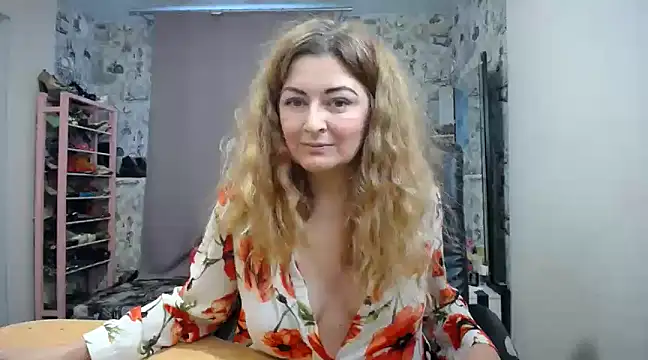 Snapshot of Helen1974 chatting on February 17, 2025, 1:10 pm Helen1974 online show from February 17, 2025, 1:10 pm