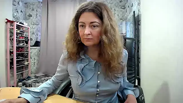 Helen1974 online show from May 15, 2026, 8:32 am
