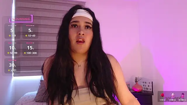 Snapshot of Megan_FE chatting on March 11, 2025, 12:39 pm Megan FE online show from March 11, 2025, 12:39 pm