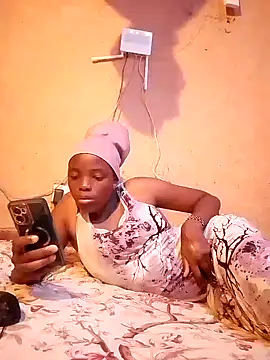 cute naimah online show from October 1, 2025, 5:08 pm