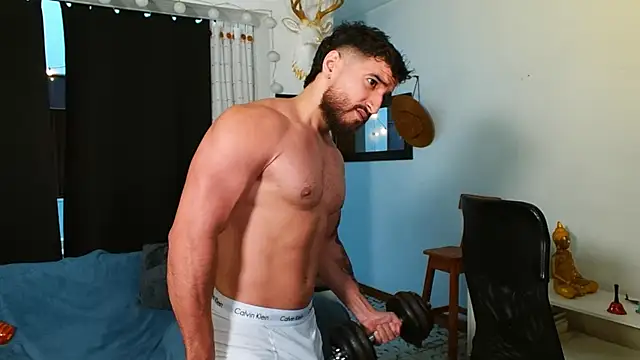 Snapshot of AndrewMartinez chatting on February 9, 2025, 5:22 pm AndrewMartinez online show from February 9, 2025, 5:22 pm