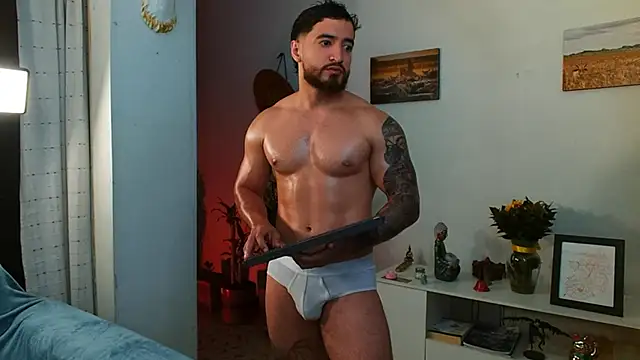 Snapshot of AndrewMartinez chatting on October 3, 2025, 1:02 am AndrewMartinez online show from October 3, 2025, 1:02 am