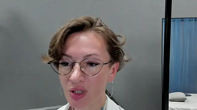 Snapshot of Dorothy_Meyer chatting on July 3, 2026, 5:25 am Dorothy Meyer online show from July 3, 2026, 5:25 am