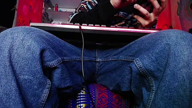 Snapshot of zacwatson_ chatting on October 8, 2025, 7:39 am zacwatson online show from October 8, 2025, 7:39 am