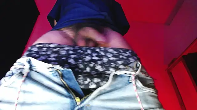 zacwatson  online show from December 14, 2025, 11:20 pm