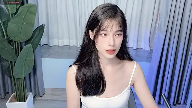 Snapshot of Aurora_99 chatting on October 4, 2025, 12:03 pm Aurora 99 online show from October 4, 2025, 12:03 pm