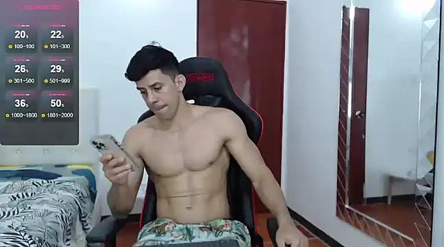 JoseRumbero26 online show from December 26, 2024, 8:32 pm